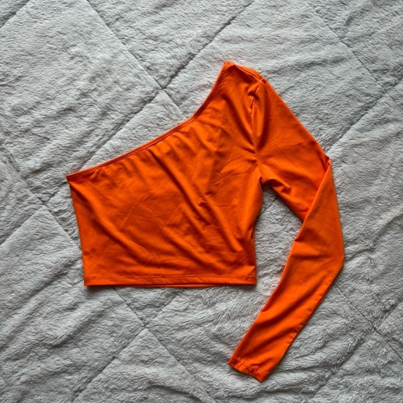 One-shoulder top long sleeve crop top - Picture 1 of 3